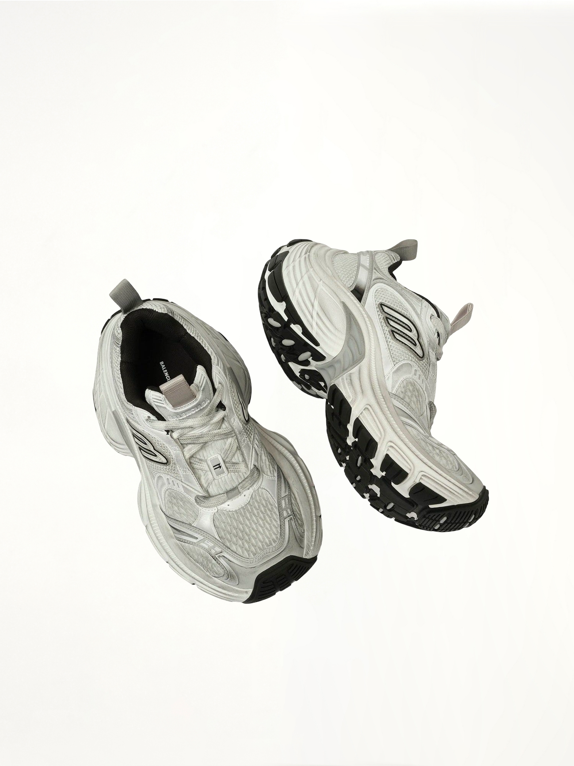 10XL Sneaker in White/Black/Grey