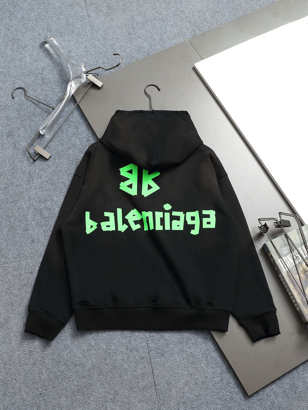 Classic Fit Hoodie-1005